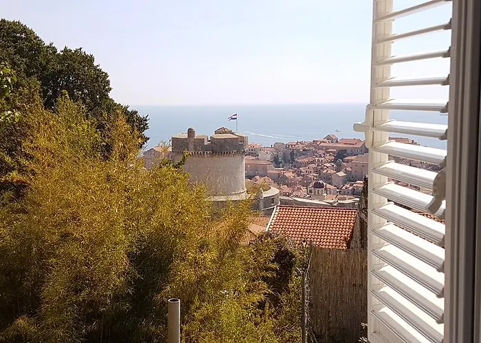 Vjera Affittacamere 2*